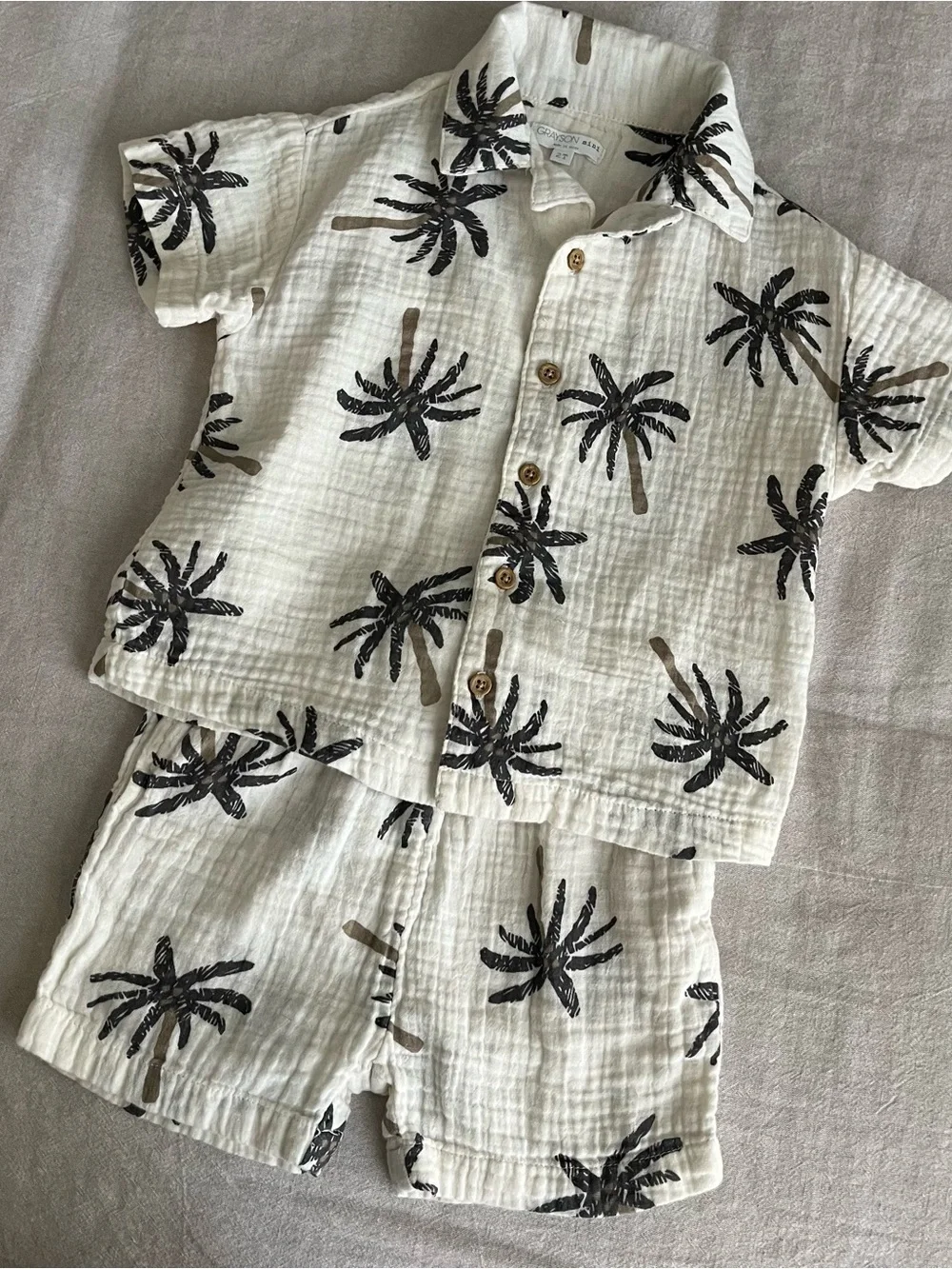 Toddler's shirt and shorts set